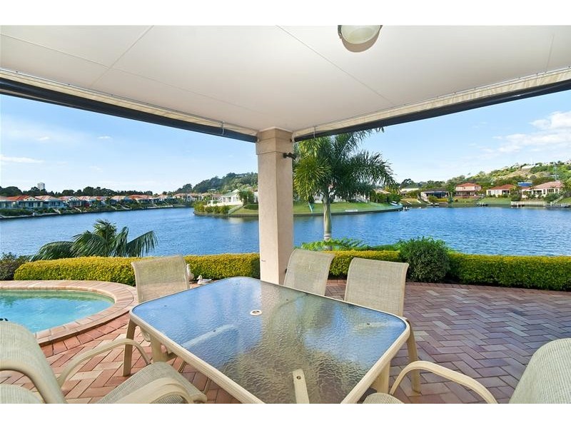 17 Palmyra Court, Burleigh Waters QLD 4220