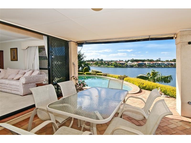 17 Palmyra Court, Burleigh Waters QLD 4220