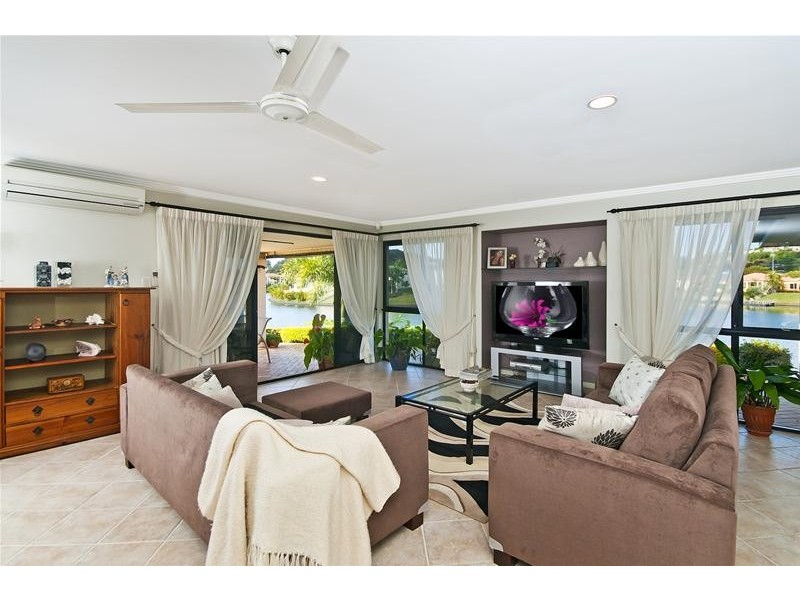 17 Palmyra Court, Burleigh Waters QLD 4220