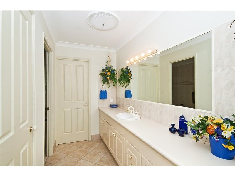 17 Palmyra Court, Burleigh Waters QLD 4220