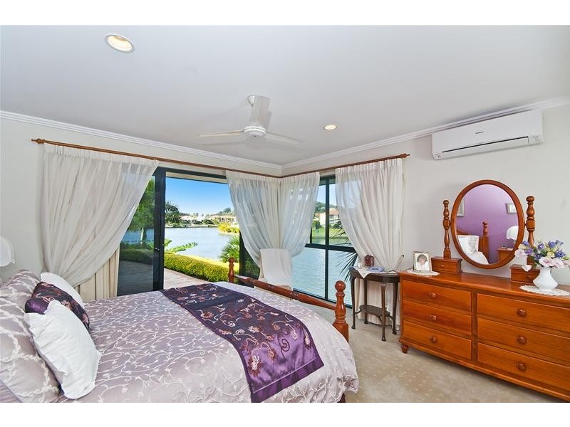 17 Palmyra Court, Burleigh Waters QLD 4220