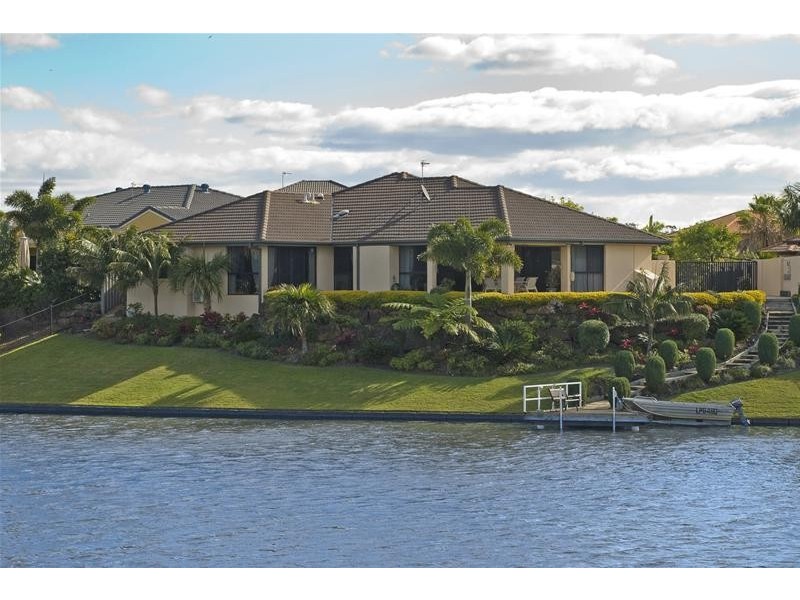 17 Palmyra Court, Burleigh Waters QLD 4220