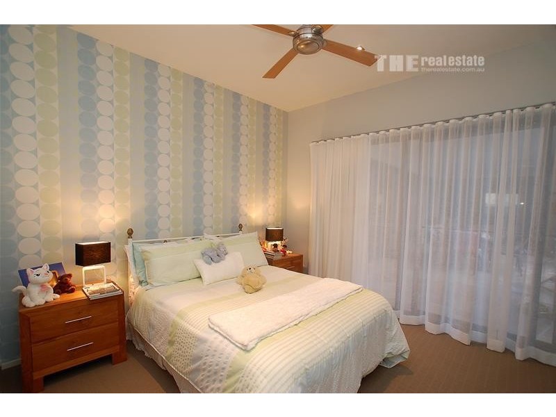 8 Kambah Place, Reedy Creek QLD 4227