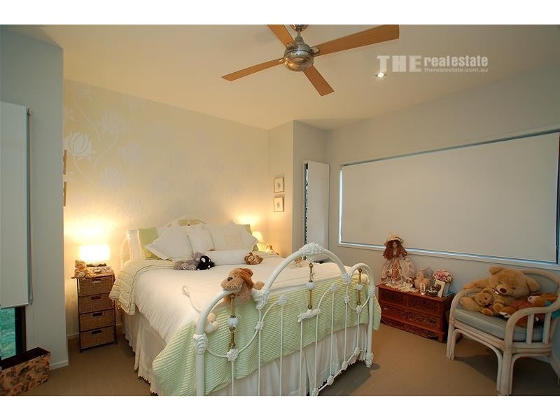 8 Kambah Place, Reedy Creek QLD 4227