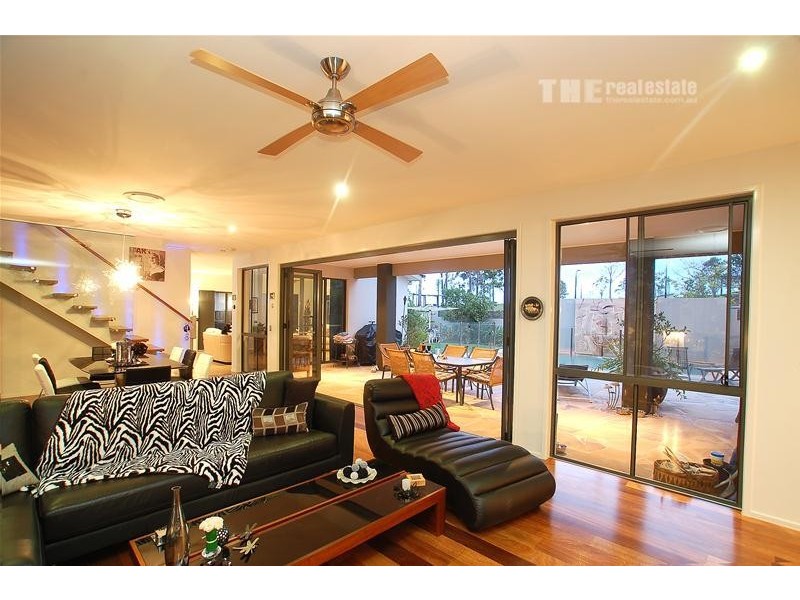 8 Kambah Place, Reedy Creek QLD 4227