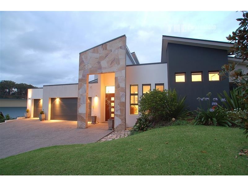 8 Kambah Place, Reedy Creek QLD 4227