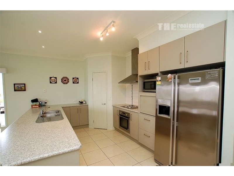 15 Skyburnett Street, Reedy Creek QLD 4227