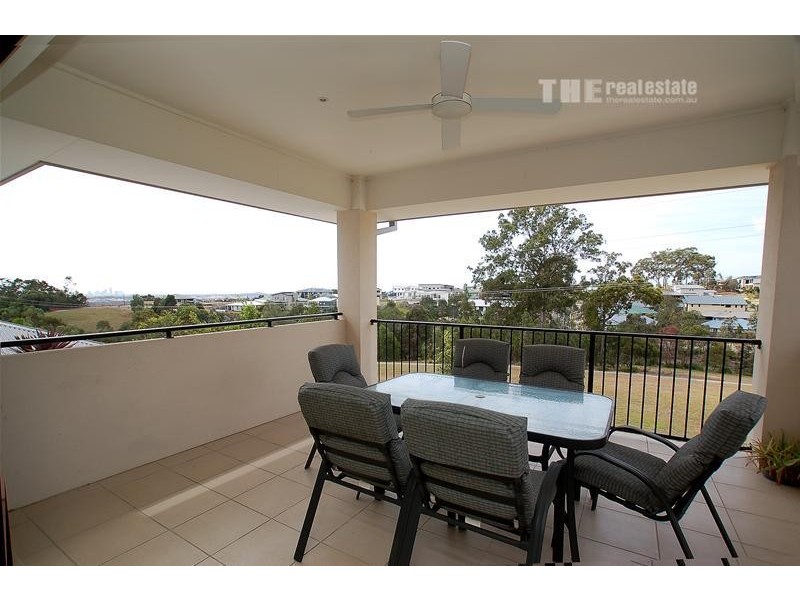 15 Skyburnett Street, Reedy Creek QLD 4227