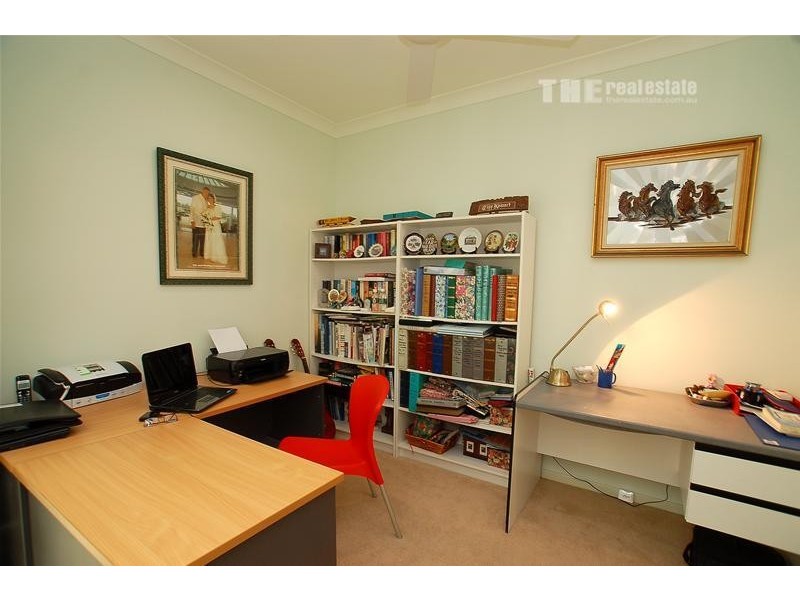 15 Skyburnett Street, Reedy Creek QLD 4227