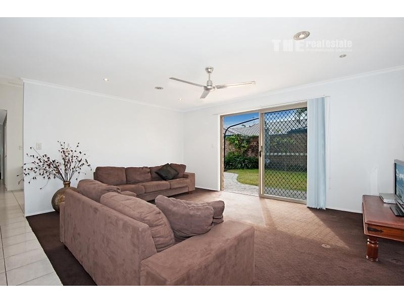 9 Prinia Place, Burleigh Waters QLD 4220