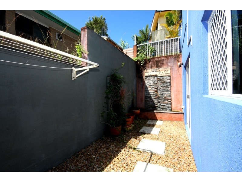 1/2071 Gold Coast Highway, Miami QLD 4220