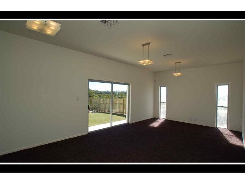 27 Golden Grove Blv Boulevard, Reedy Creek QLD 4227