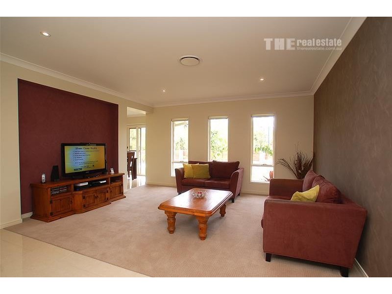 1 Barton Street, Reedy Creek QLD 4227