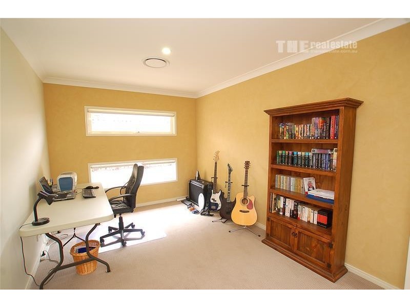 1 Barton Street, Reedy Creek QLD 4227