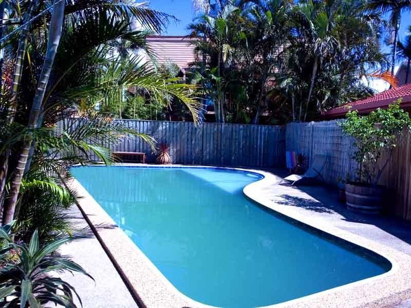 2/6 Barbet Place, Burleigh Waters QLD 4220