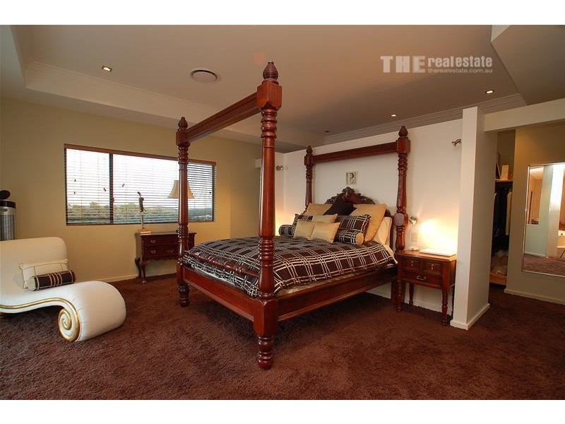 19 Southern Skies Avenue, Reedy Creek QLD 4227