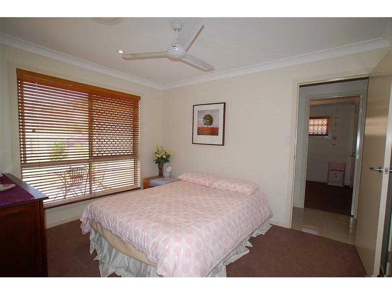 8 Lowell Street, Reedy Creek QLD 4227