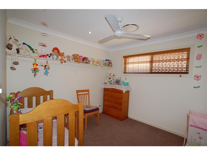 8 Lowell Street, Reedy Creek QLD 4227