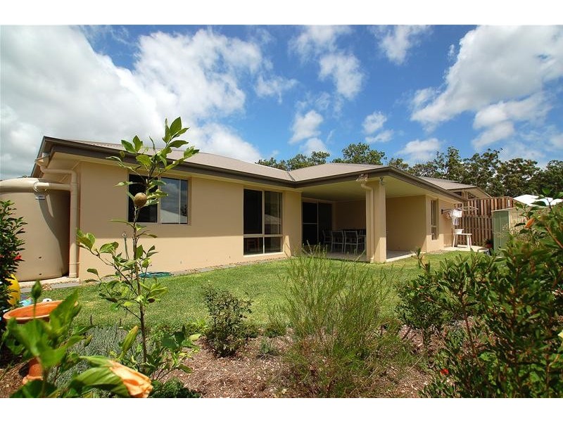 8 Lowell Street, Reedy Creek QLD 4227