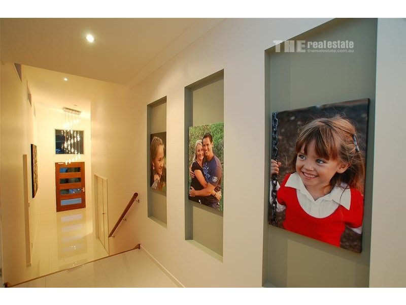 9 Monserrat Court, Reedy Creek QLD 4227