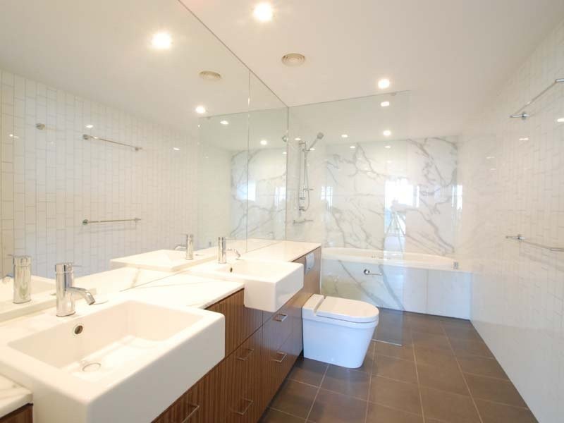 1043/2-14 The Esplanade, Burleigh Heads QLD 4220