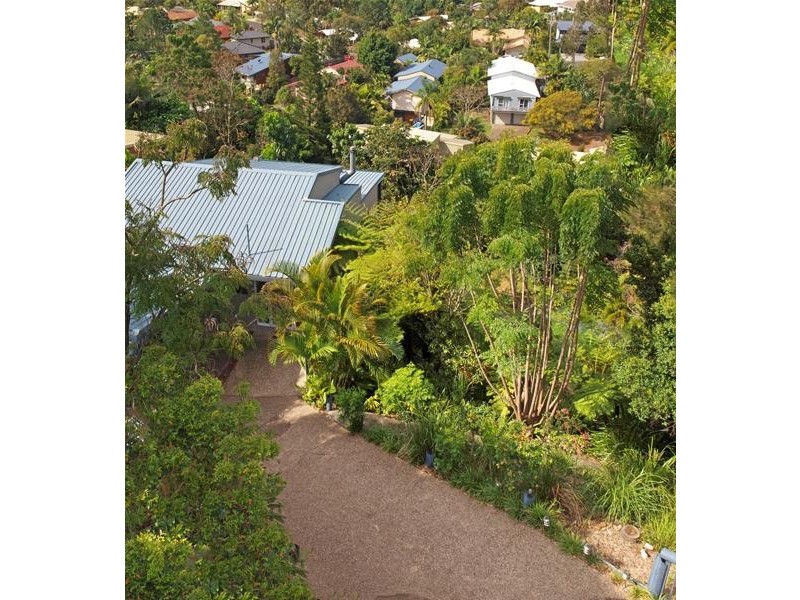 143 K P McGrath Drive, Elanora QLD 4221