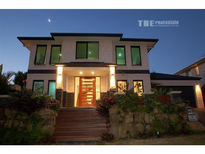 32 Azzurra Drive, Varsity Lakes QLD 4227