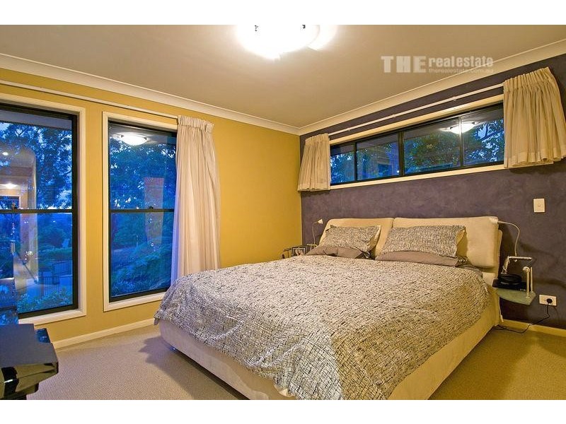 2 Girraween Grove, Ashmore QLD 4214