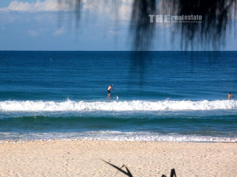 19 Clinton Avenue, Burleigh Waters QLD 4220