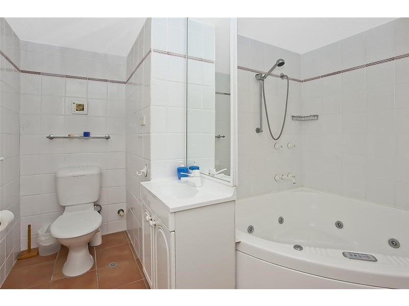 49/60 Goodwin Terrace, Burleigh Heads QLD 4220