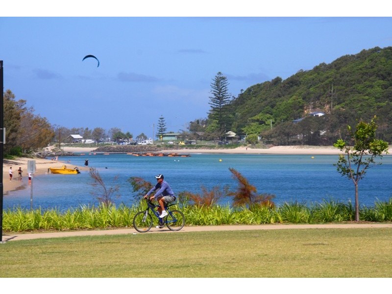 1/30 Sarawak Avenue, Palm Beach QLD 4221