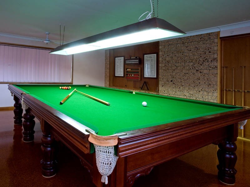 8 Cadence Avenue, Mermaid Waters QLD 4218