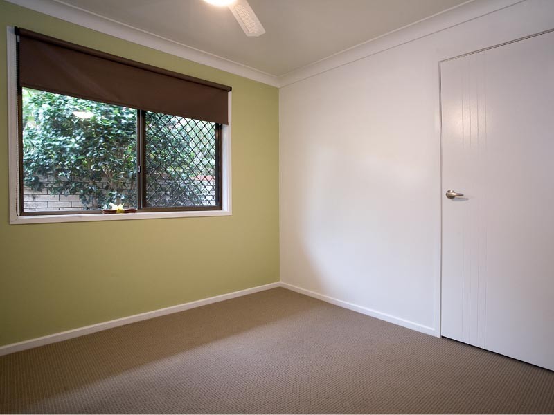 8 Cadence Avenue, Mermaid Waters QLD 4218