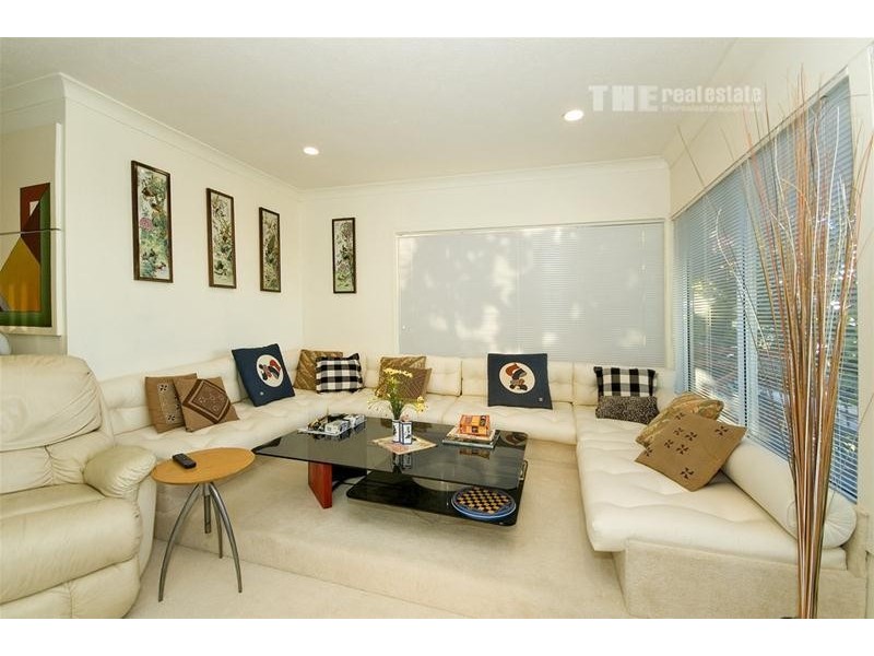 9 View Street, Burleigh Heads QLD 4220