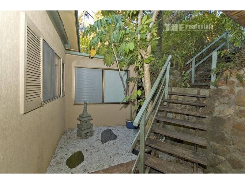 9 View Street, Burleigh Heads QLD 4220