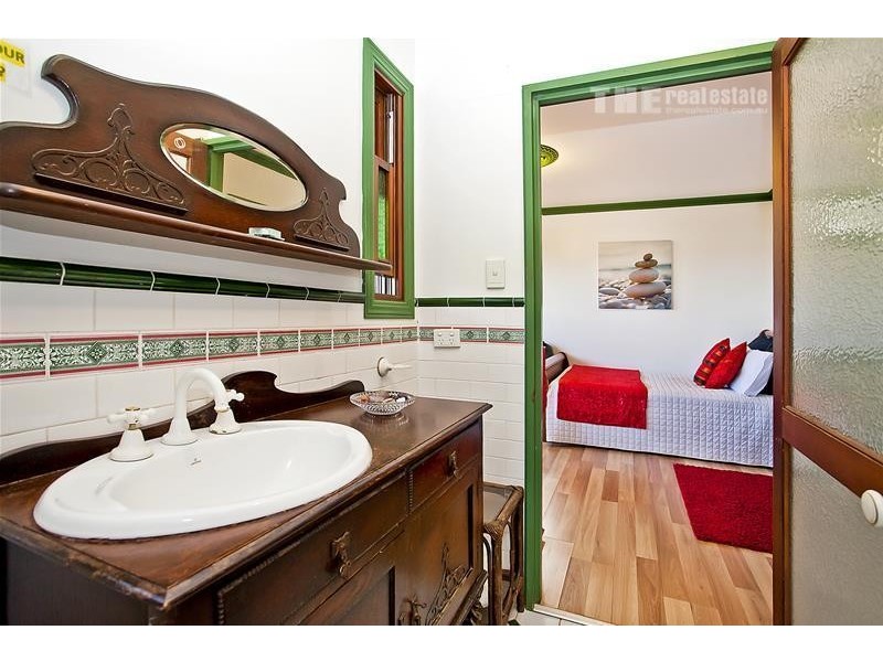 2 Nathan Street, Burleigh Heads QLD 4220