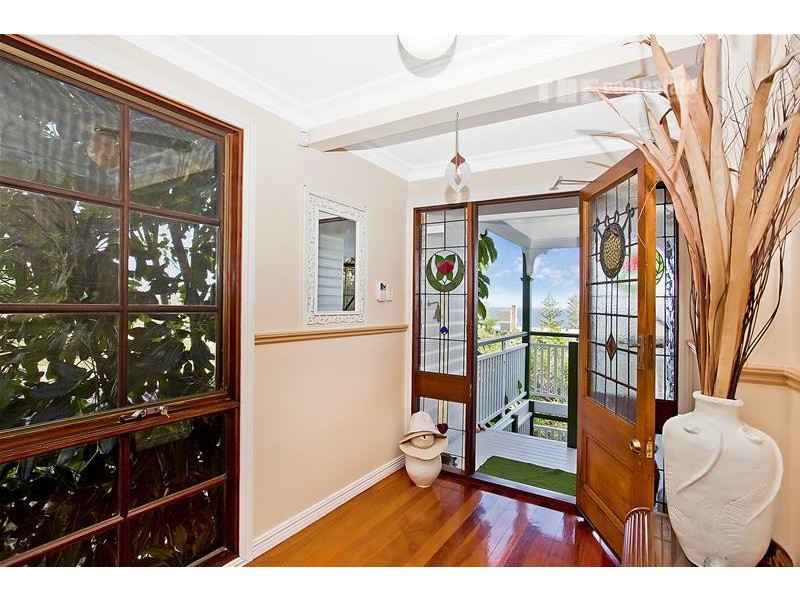 2 Nathan Street, Burleigh Heads QLD 4220