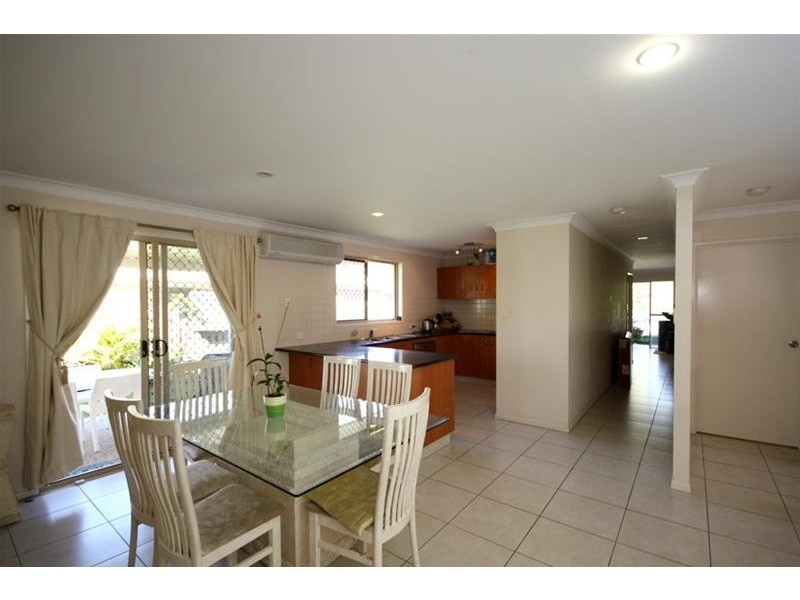 18 Dowson Esplanade, Mudgeeraba QLD 4213