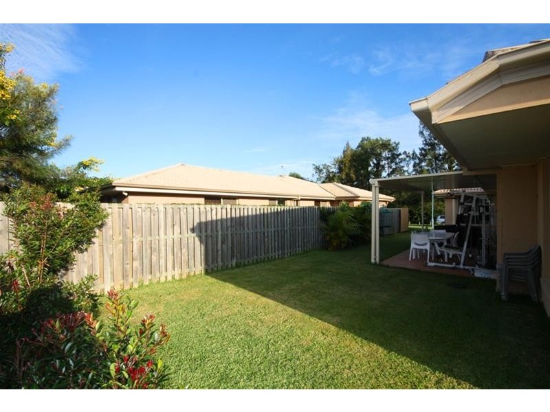 18 Dowson Esplanade, Mudgeeraba QLD 4213