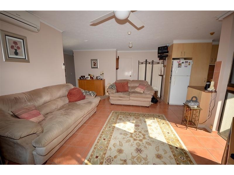 1/12 Queensland Avenue, Broadbeach QLD 4218