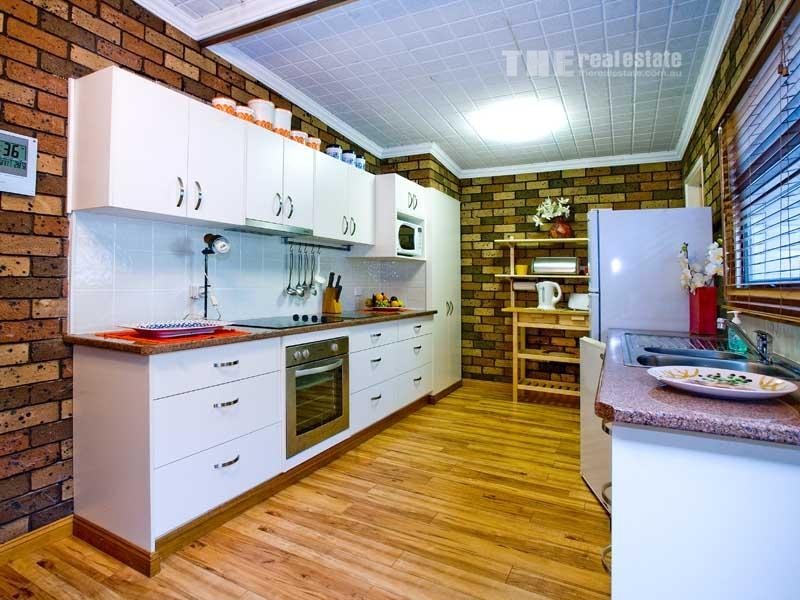 36 Brakes Crescent, Miami QLD 4220