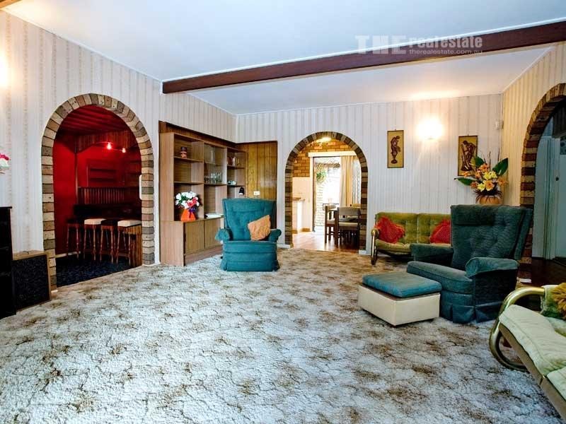 36 Brakes Crescent, Miami QLD 4220