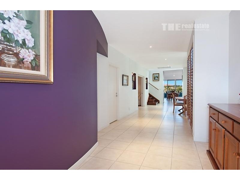 106 Honeyeater Drive, Burleigh Waters QLD 4220