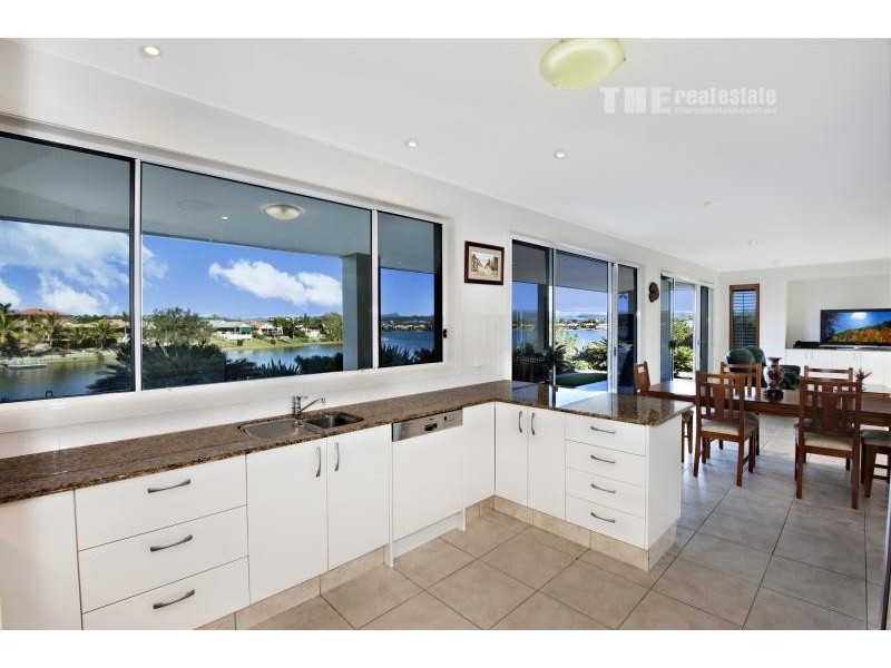 106 Honeyeater Drive, Burleigh Waters QLD 4220