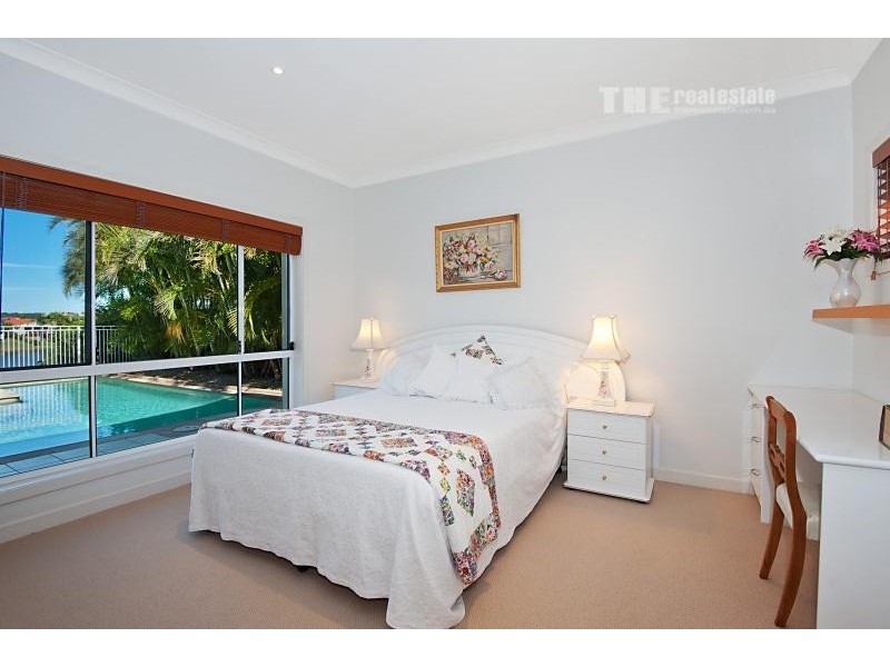 106 Honeyeater Drive, Burleigh Waters QLD 4220