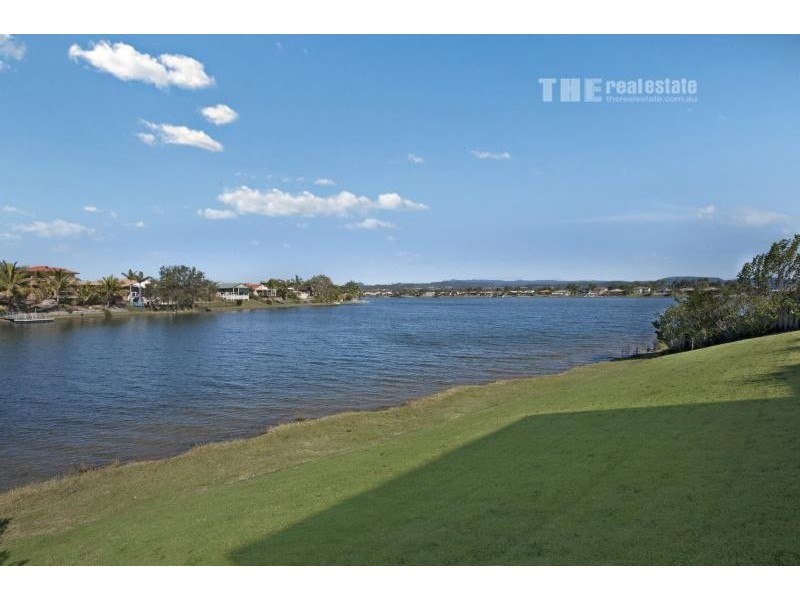 106 Honeyeater Drive, Burleigh Waters QLD 4220