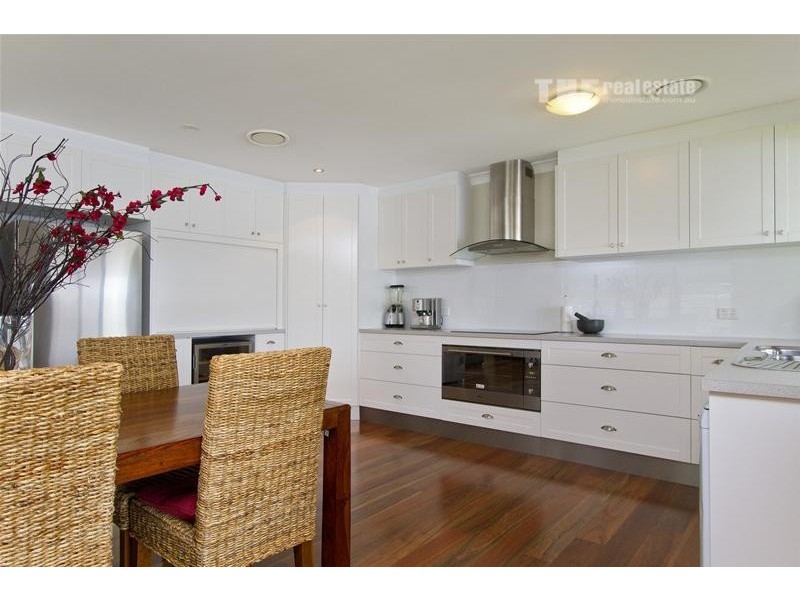 30 Honeyeater Drive, Burleigh Waters QLD 4220