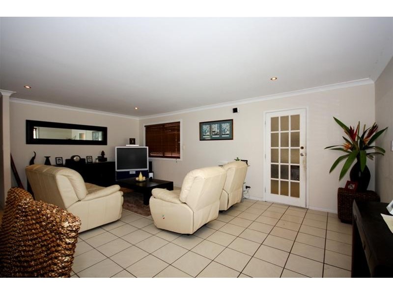 51 Bordeaux Parade, Mermaid Waters QLD 4218