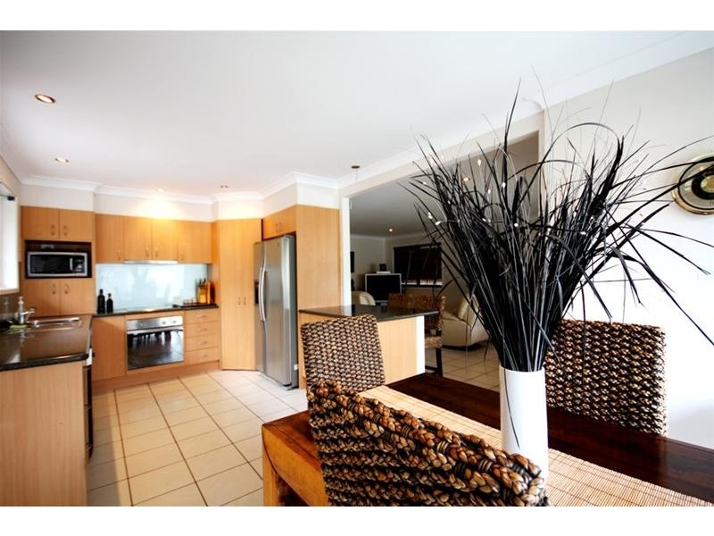 51 Bordeaux Parade, Mermaid Waters QLD 4218