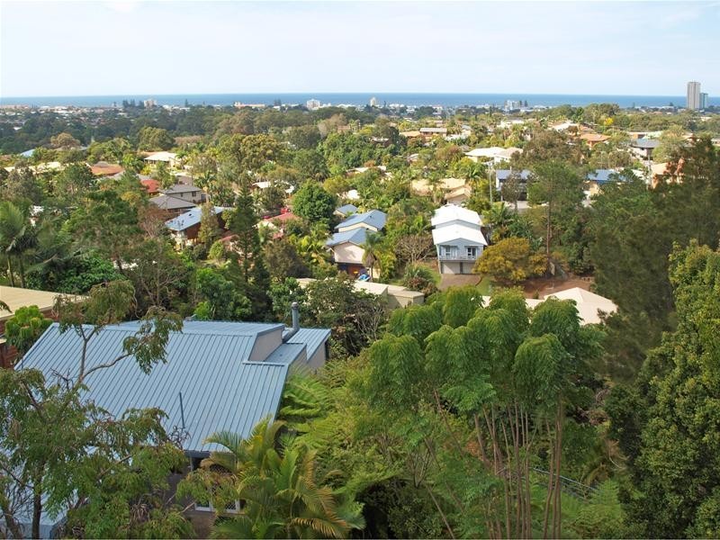 143 K P McGrath Drive, Elanora QLD 4221